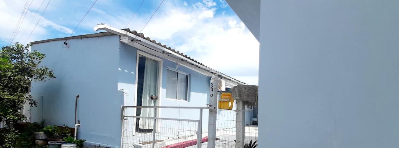 Kitnet K1 Em Torres-Rs - Na Mais Bela Praia Gaucha - Cozinha - Banheiro - Ar Condicionado - Smart Tv 32' - Wi-Fi - Anfitria Superhost No Bnb Buitenkant foto