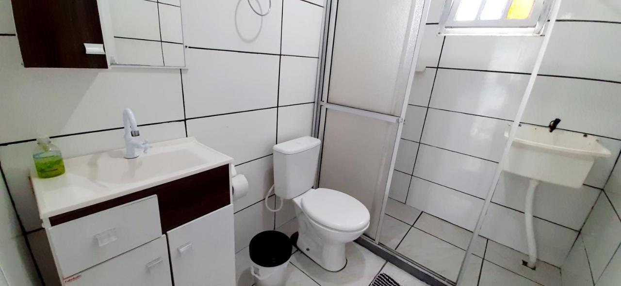 Kitnet K1 Em Torres-Rs - Na Mais Bela Praia Gaucha - Cozinha - Banheiro - Ar Condicionado - Smart Tv 32' - Wi-Fi - Anfitria Superhost No Bnb Buitenkant foto